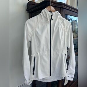 Lululemon cross chill size6